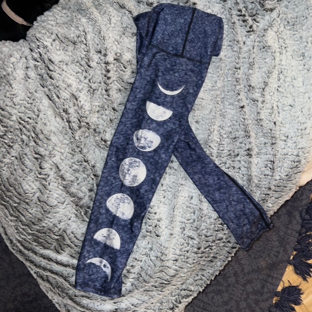 Moon phases yoga pants, 3/4 length, size s, high waist